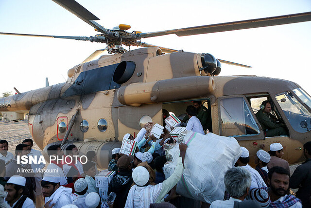زندگی با آب گل آلود در مناطق سیل‌زده/ اصولی نبودن مدیریت بحران در سیستان و بلوچستان