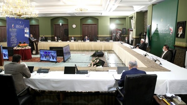 برای جهش بزرگ در تولید همه دست به دست هم می‌دهیم/ دشمنان بدانند ملت ایران هیچگاه تسلیم نمی‌شود