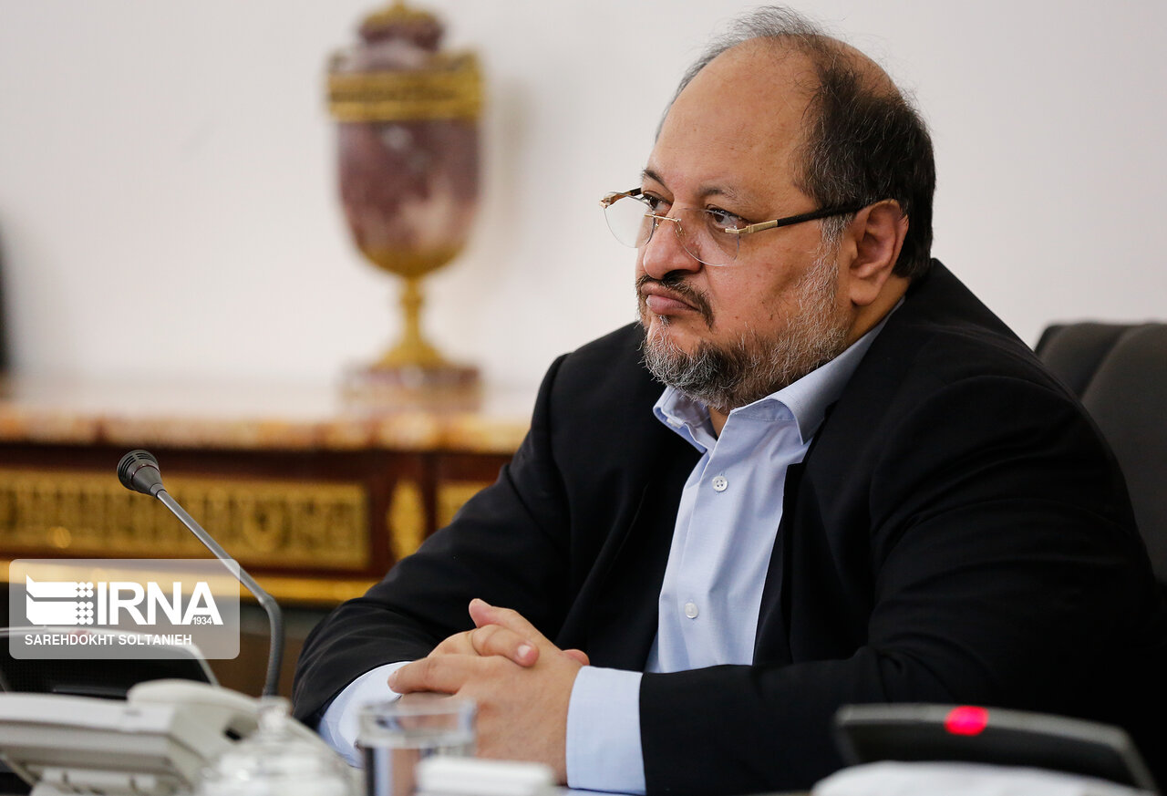 وزیر کار: یک میلیون کارگاه، تسهیلات کرونا می‌گیرند