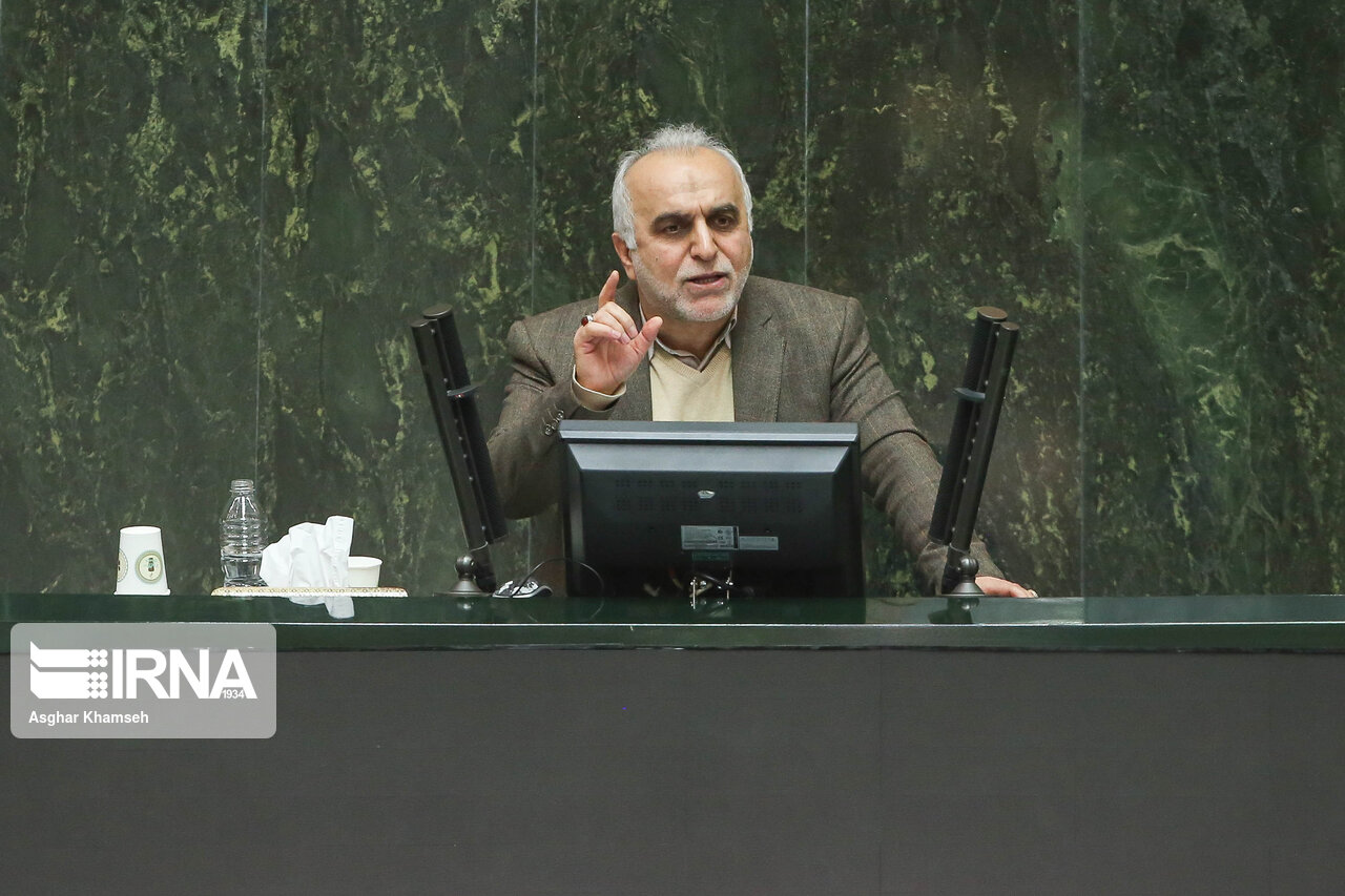 دژپسند: کرونا ۱۵ درصد به تولید ناخالص داخلی کشور آسیب زد