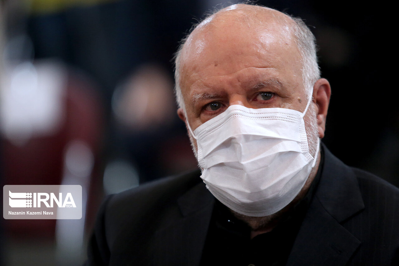 زنگنه: درآمد پتروشیمی تا پایان جهش دوم به ۲۵ میلیارد دلار می‌رسد