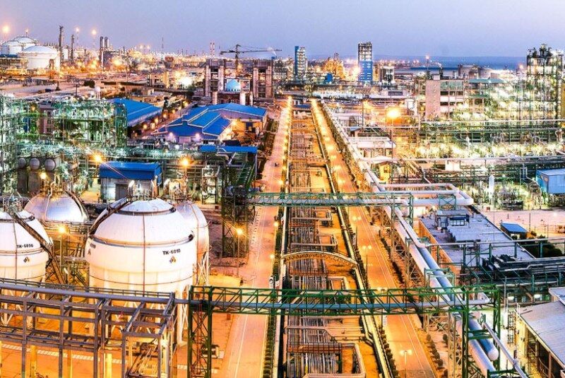 هجمه به وزارتخانه‌ای که منافع ملی را فدای بازی‌های سیاسی نکرد