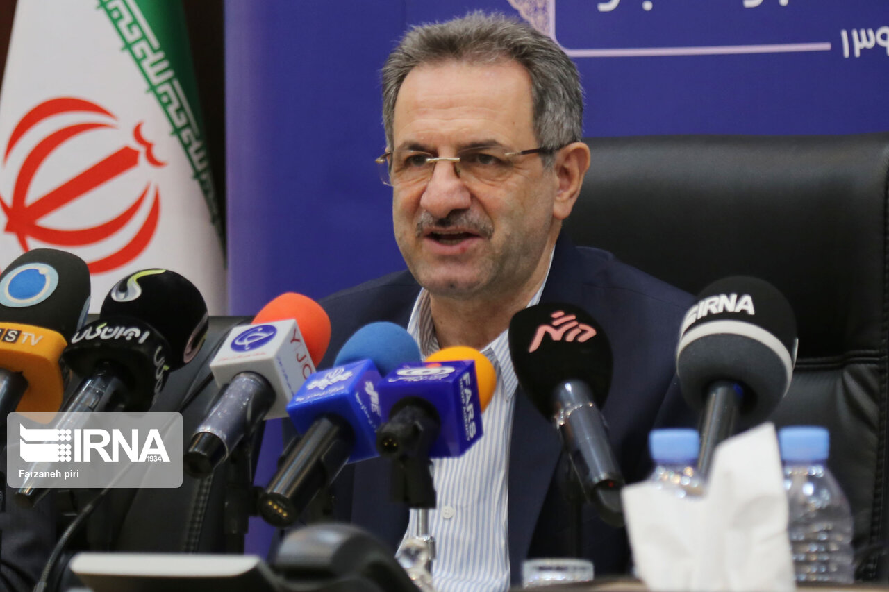 استاندار تهران: خدمت‌رسانی به افراد فاقد ماسک ممنوع شد