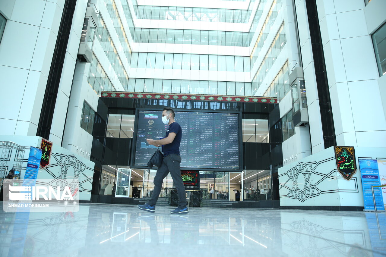 نگاه امیدوارانه سهامداران بورس به مصوبات جدید سران قوا