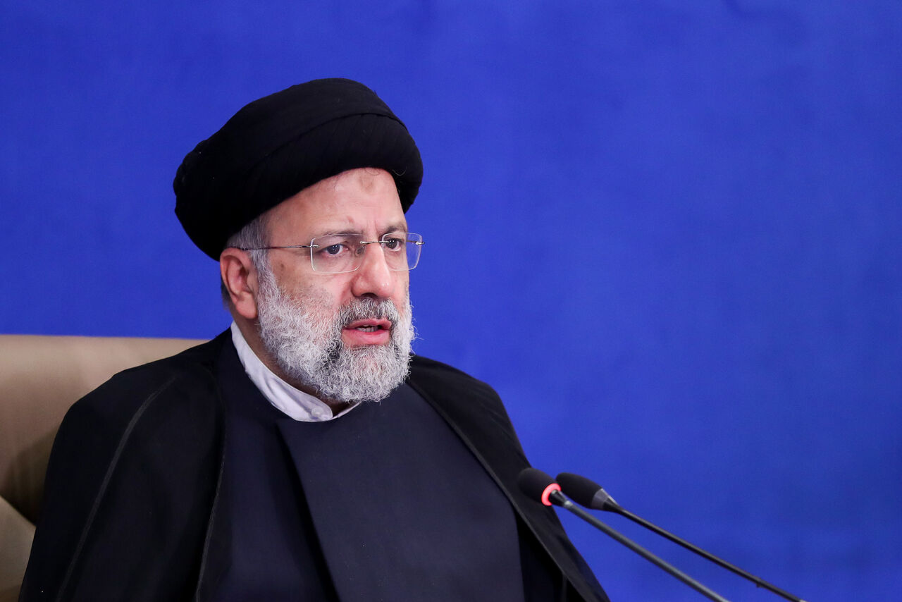 رییس جمهوری:مدارس تا آبان حضوری شود/منع بکارگیری بازنشستگان در ادارات