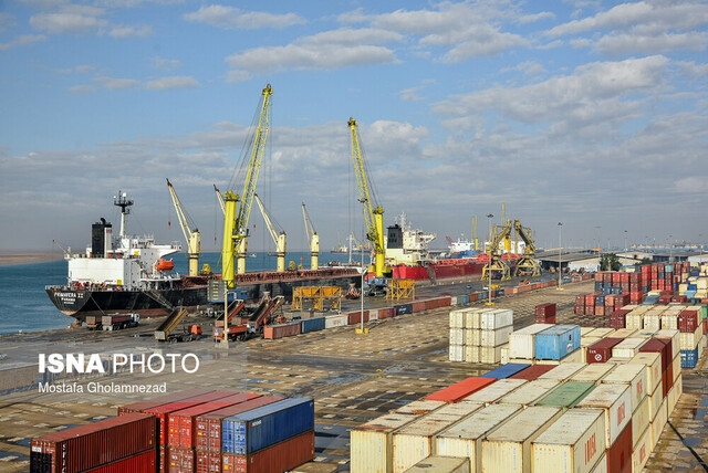 دپوی ۷ میلیون تنی کالاهای اساسی/ سرگردانی ۲.۷ میلیون روی آب!