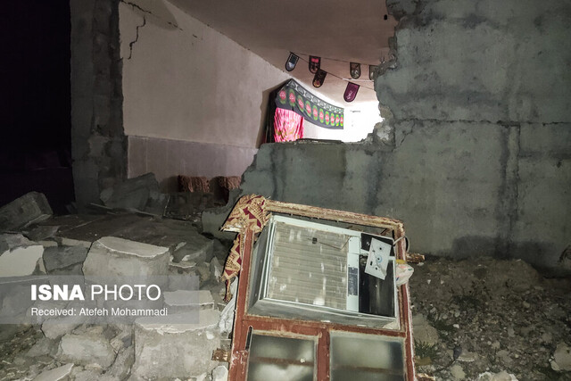 بنیاد مسکن کار بازسازی را آغاز کند/ بیش از ۶۰۰ چادر برای اسکان اضطراری در هرمزگان دایر شد