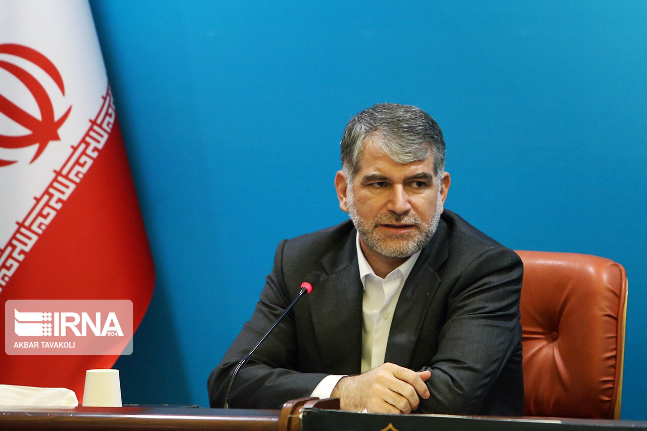 به گزارش ایسنا، بنا بر اعلام مرکز روابط عمومی و اطلاع رسانی وزارت بهداشت، از دیروز تا امروز ۵ مهرماه ۱۴۰۱ و بر اساس معیارهای قطعی تشخیصی، ۳۰۹ بیمار جدید مبتلا به کووید۱۹ در کشور شناسایی و ۱۰۶ نفر از آنها بستری شدند.  مجموع بیماران کووید۱۹ در کشور به ۷ میلیون و ۵۴۷ هزار و ۷۰۶ نفر رسید.  متاسفانه در طول ۲۴ ساعت گذشته، هفت بیمار مبتلا به کووید۱۹ در کشور جان خود را از دست دادند و مجموع جان باختگان این بیماری، به ۱۴۴ هزار و ۴۰۹  نفر رسید.  خوشبختانه تا کنون ۷ میلیون و ۳۲۴ هزار و ۷۴۲ نفر از بیماران، بهبود یافته و یا از بیمارستانها ترخیص شده اند.  ۱۶۸ نفر از بیماران مبتلا به کووید۱۹ در بخش های مراقبت های ویژه بیمارستانها تحت مراقبت قرار دارند.  تا کنون ۵۴ میلیون و ۷۸ هزار و ۴۱۴  آزمایش تشخیص کووید۱۹ در کشور انجام شده است.  ️تا کنون ۶۵ میلیون و ۷۹ هزار و ۹۱۷ نفر دُز اول، ۵۸ میلیون و ۴۷۸ هزار و ۶۹۷ نفر دُز دوم و ۳۱ میلیون و ۲۰۱ هزار و ۹۳۷ نفر، دُز سوم و بالاتر واکسن کرونا را تزریق کرده اند و مجموع واکسن های تزریق شده در کشور به ۱۵۴ میلیون و ۷۶۰ هزار و ۵۵۱ دُز رسید.