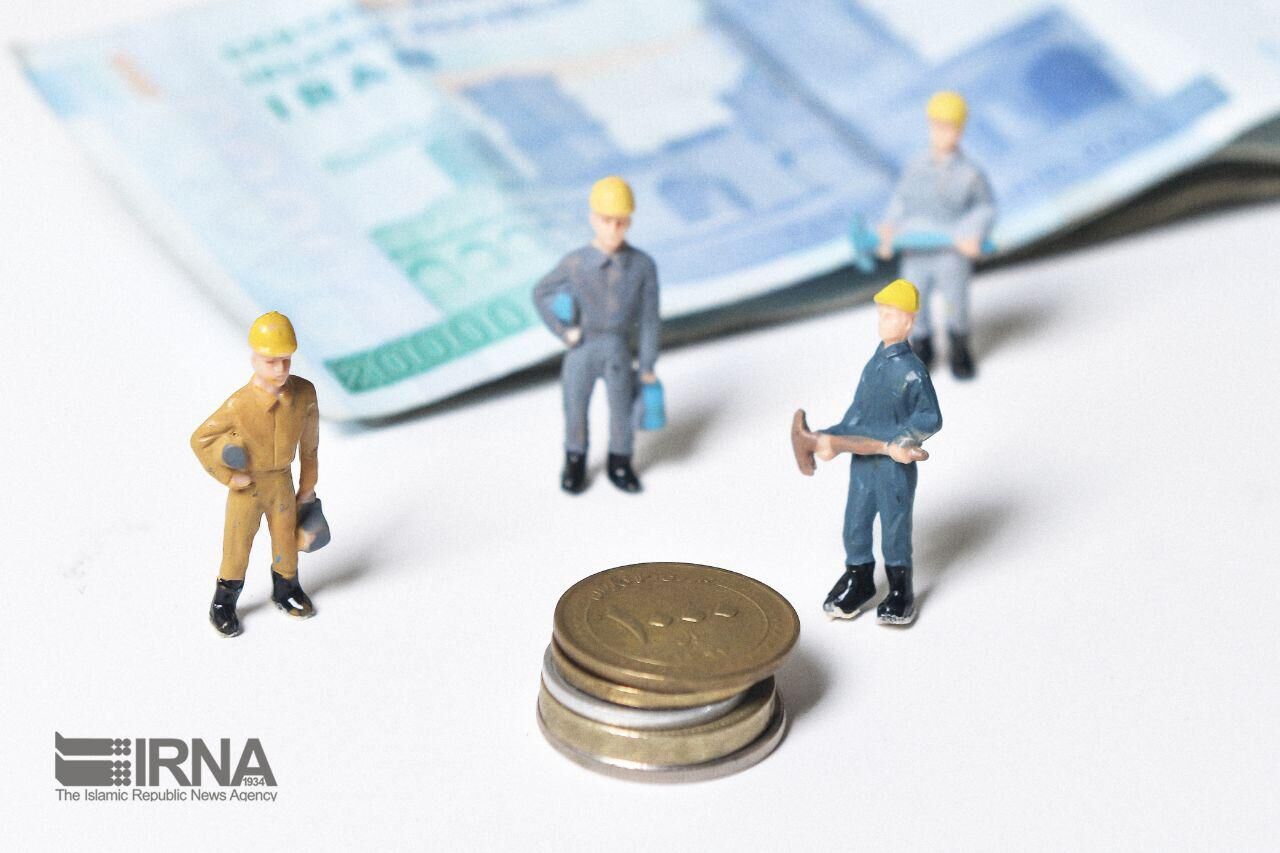 جلسه شورای عالی کار برای تعیین دستمزد کارگران به ٢٨ اسفند موکول شد