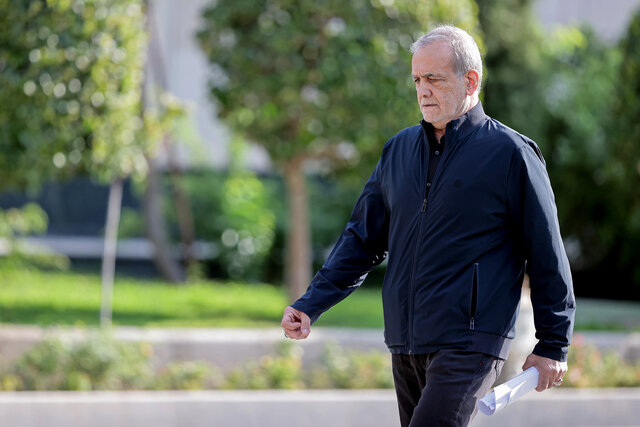 پزشکیان: پنهان‌کار نیستم/ بیان مشکلات احترام به شعور مردم است