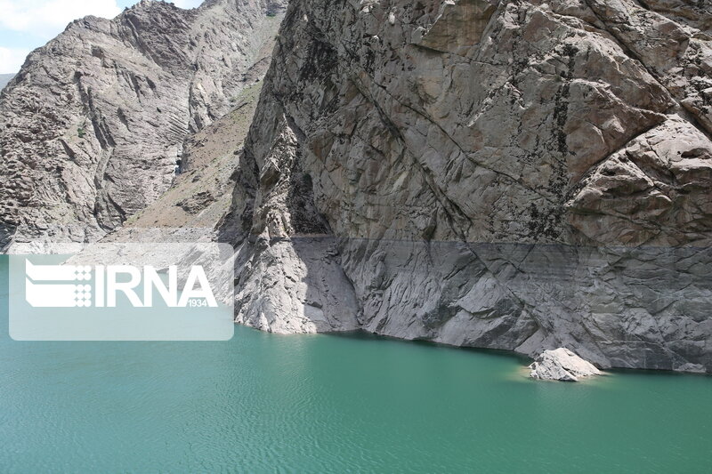 حجم آب مخزن سدهای کشور کاهش یافت